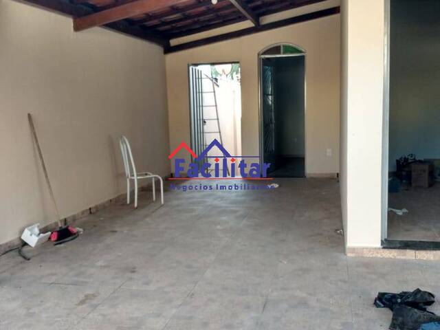 Casa para Venda em Contagem - 2