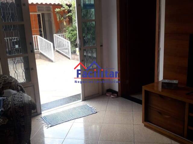 Casa para Venda em Contagem - 2