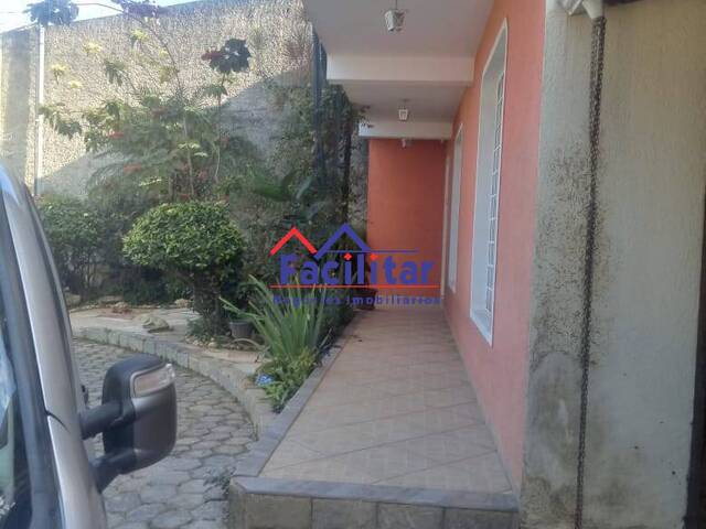 Casa para Venda em Contagem - 2