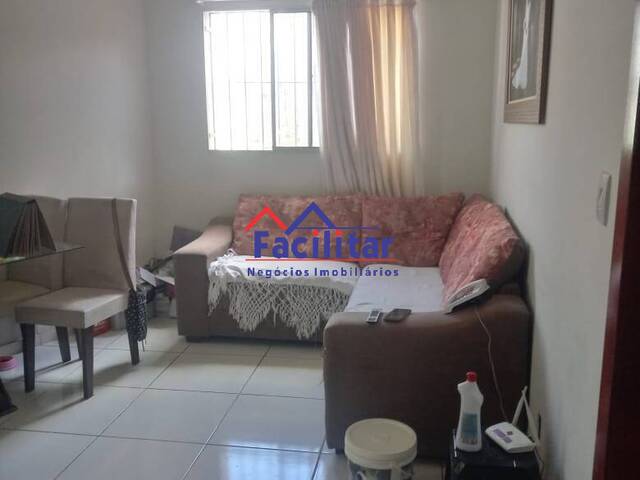 Casa para Venda em Contagem - 1