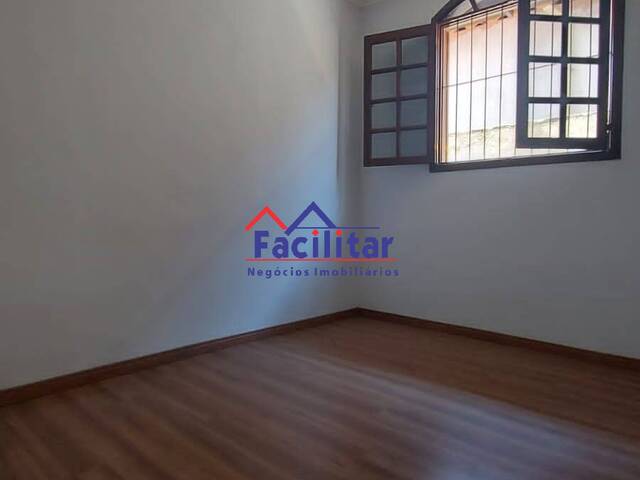 Casa para Venda em Contagem - 2