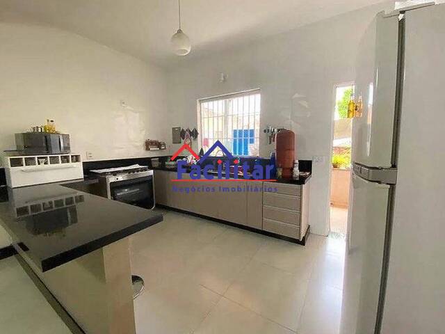 Casa para Venda em Contagem - 3