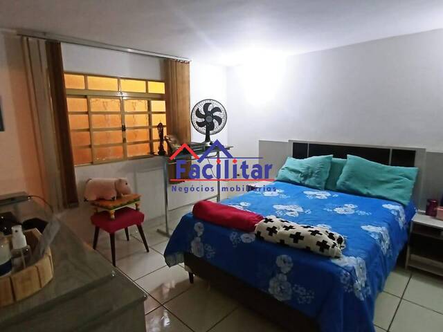 Casa para Venda em Contagem - 3