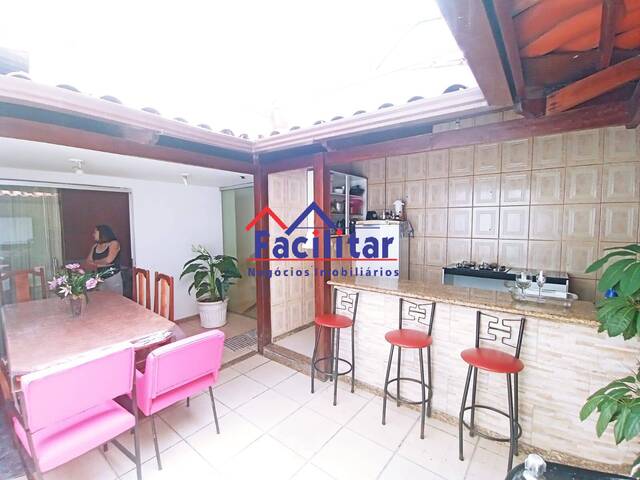 Casa para Venda em Contagem - 4