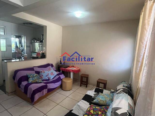 Casa para Venda em Contagem - 4