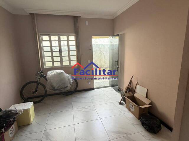Casa para Locação em Contagem - 3
