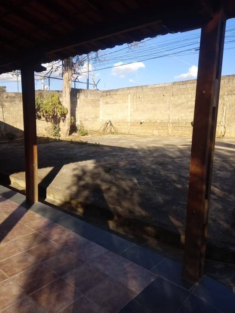 Diferenciado!!! Para sitio ! Espaço para festas ! Para construir Galpões!