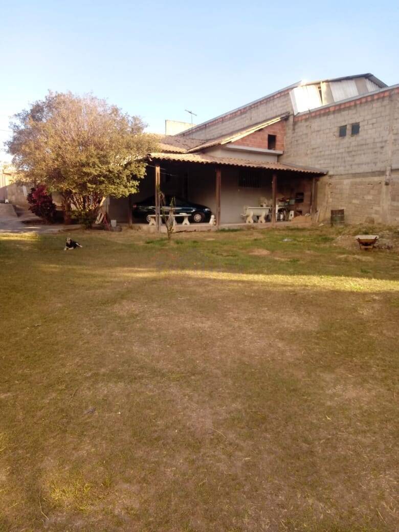 Diferenciado!!! Para sitio ! Espaço para festas ! Para construir Galpões!