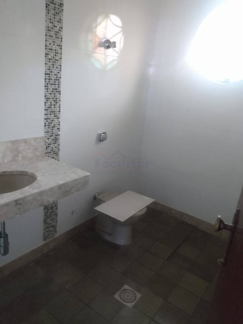 Ótima casa ! Excelente localização!