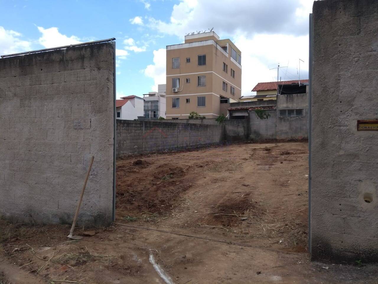 Lote 360m²