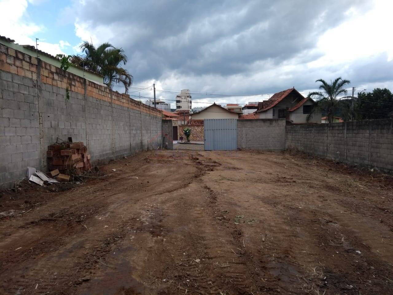 Lote 360m²