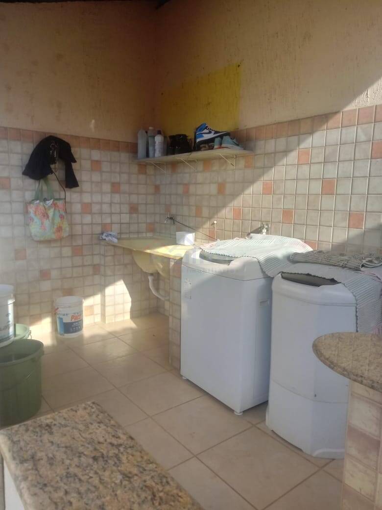 03 quartos, 03 banhos, 4 vagas