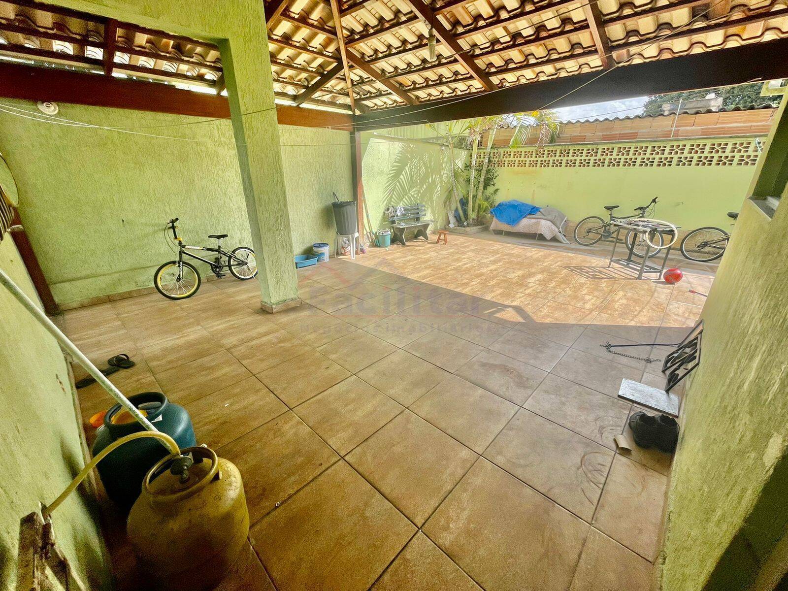 casa 03 quartos, 03 vagas!