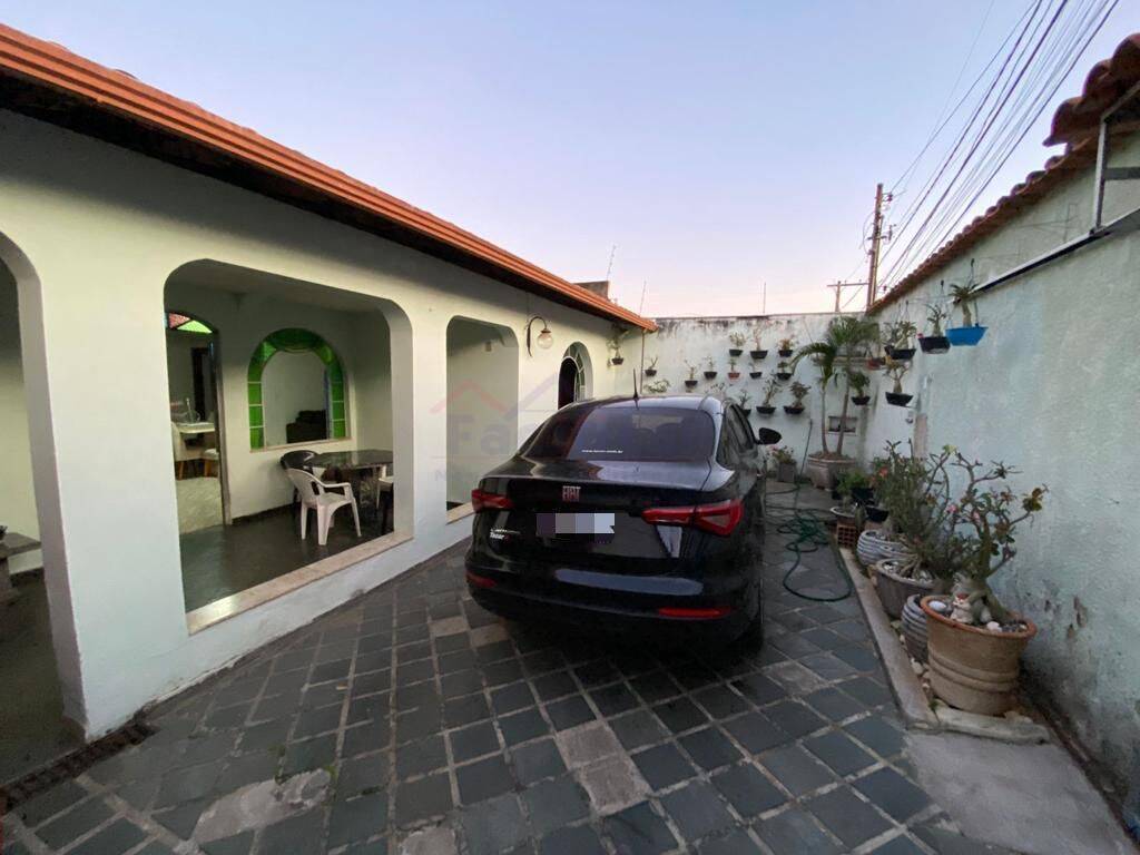 Linda Casa 4 quartos