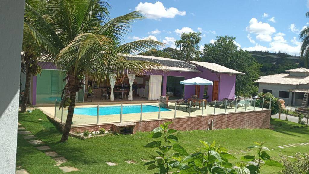 Magnífico Sítio em Condomínio