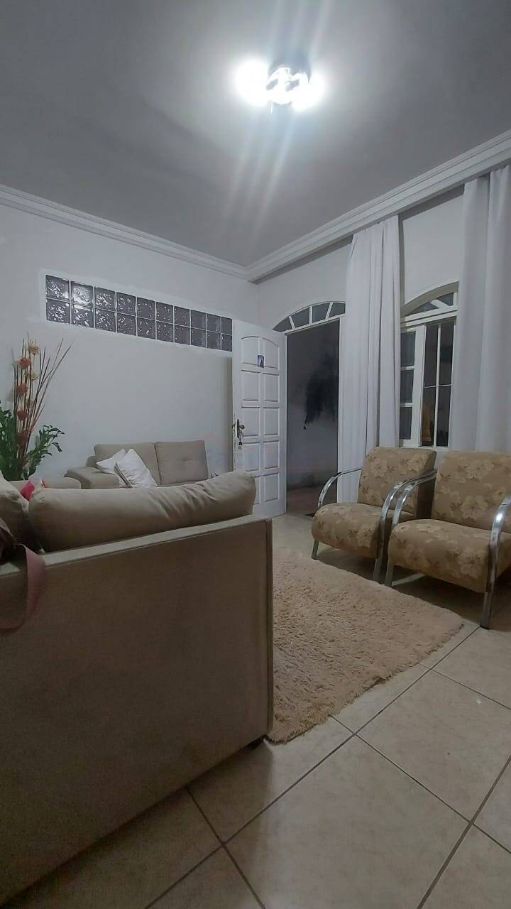Linda Casa Espaçosa