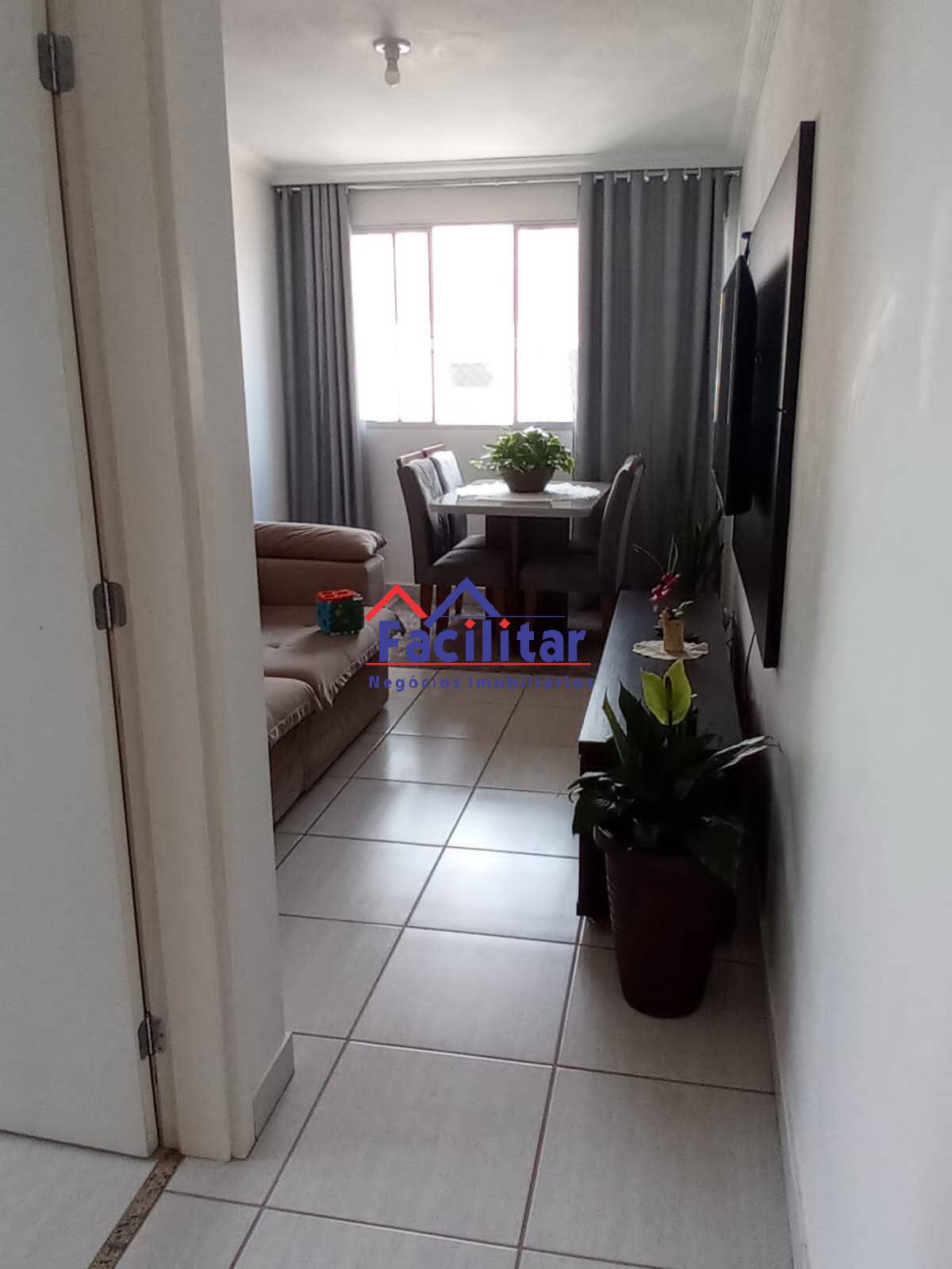 Apartamento com elevador e lazer