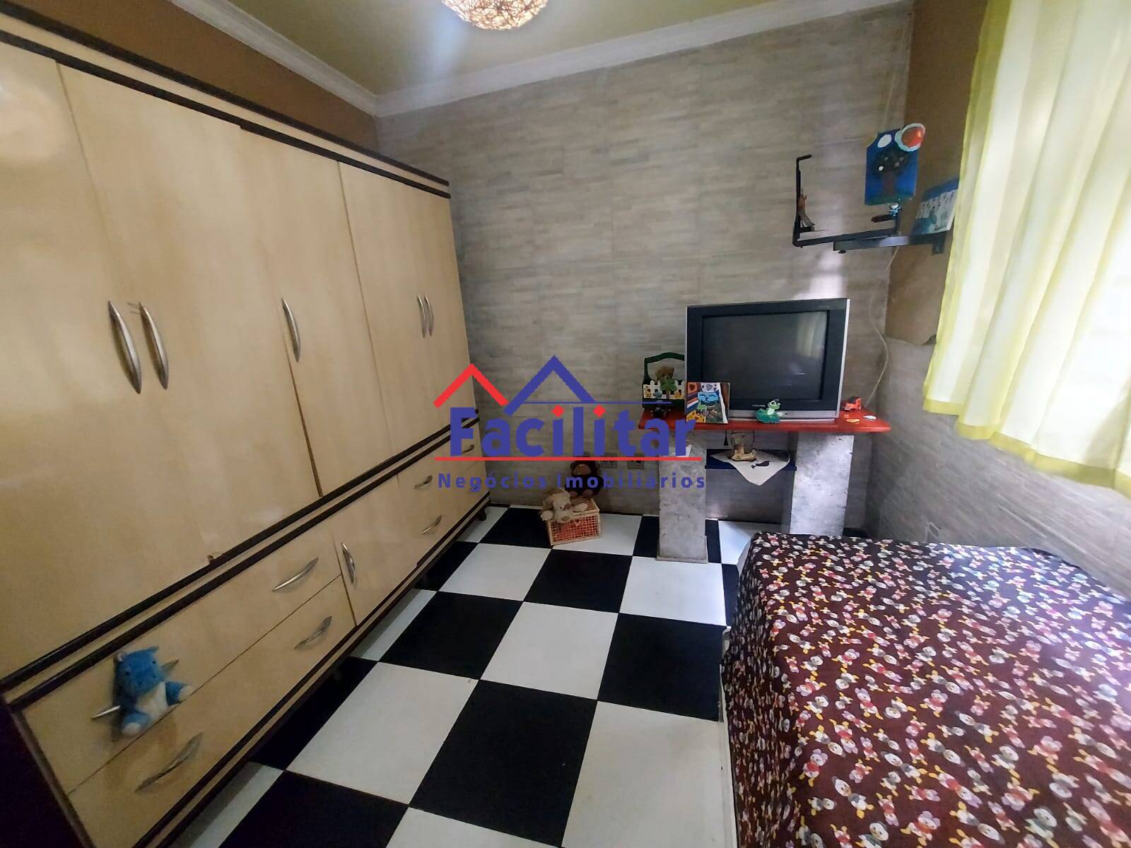 Casa ampla , lote 300m²