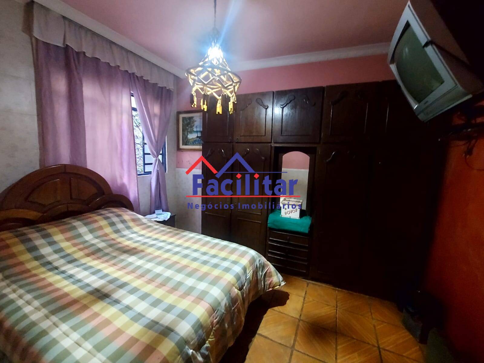 Casa ampla , lote 300m²