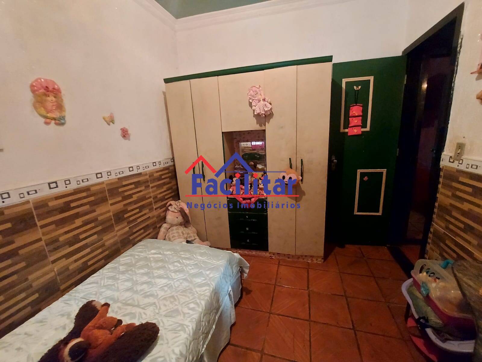 Casa ampla , lote 300m²