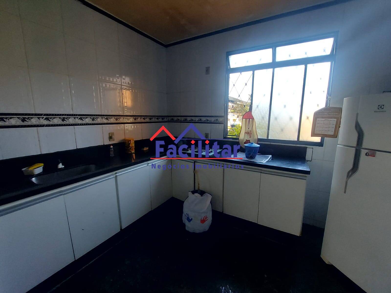Casa ampla , lote 300m²