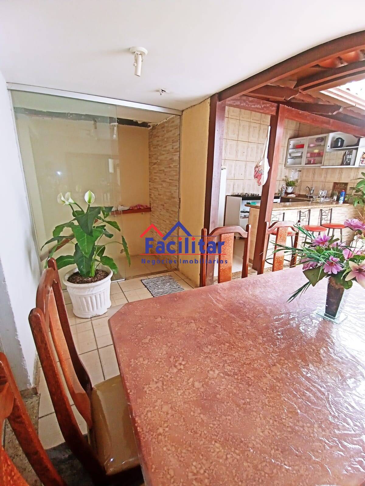 Casa linda- bem localizada