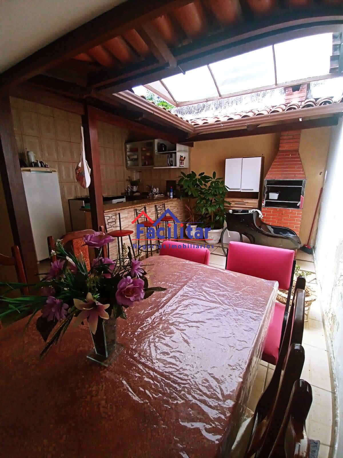 Casa linda- bem localizada