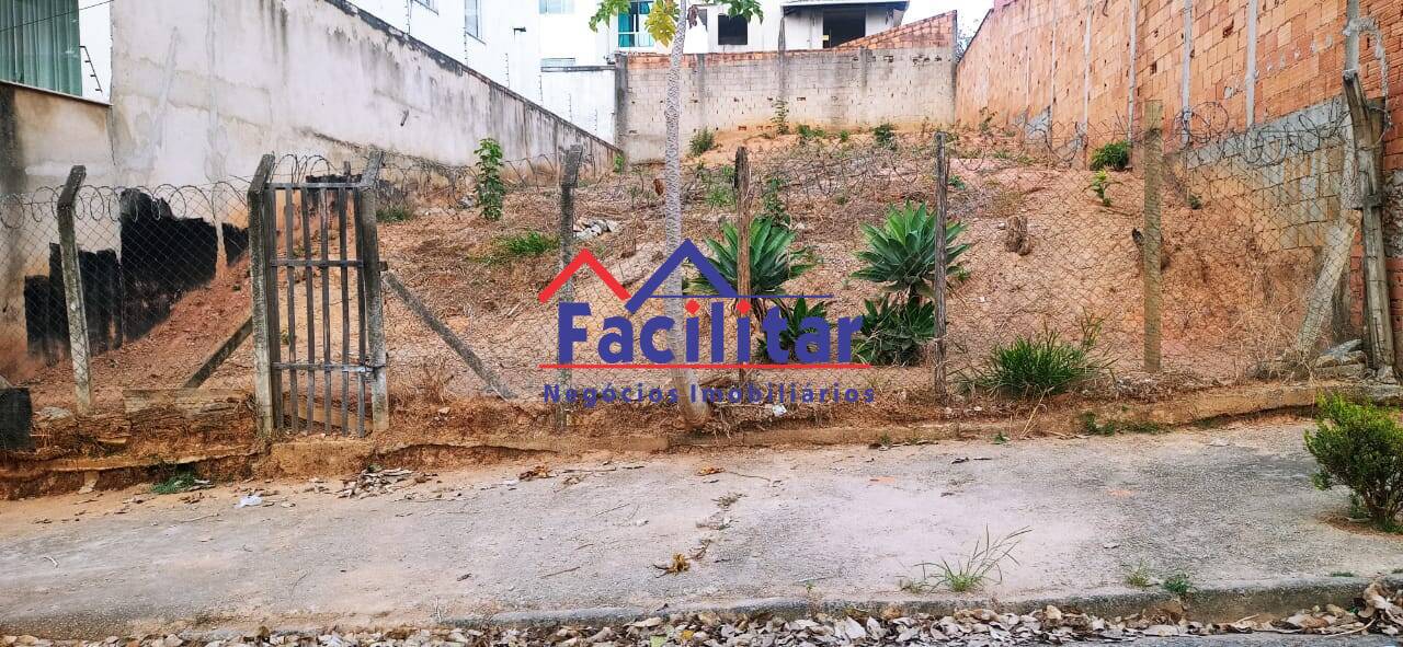 LOTE = 360m²