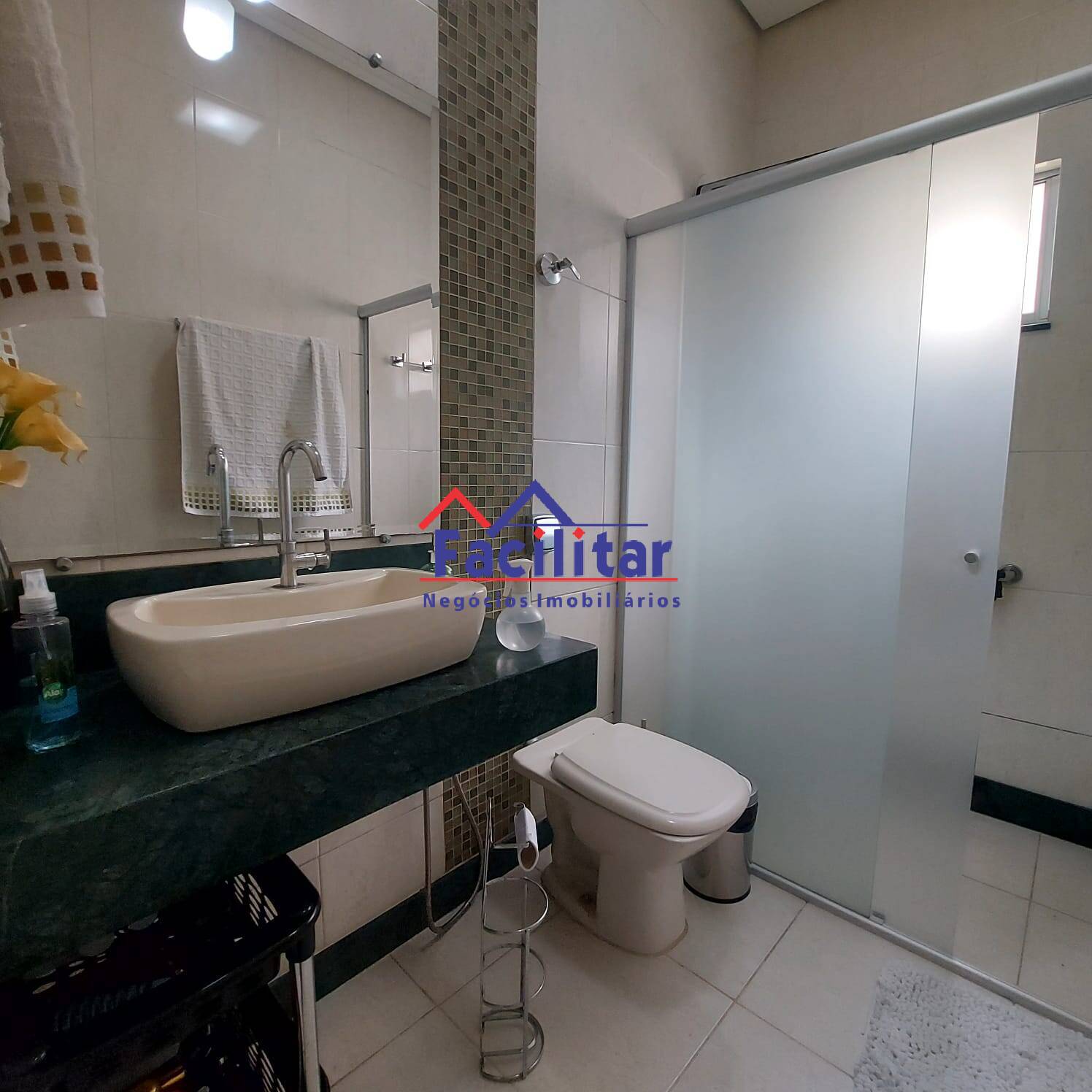 Compre - Excelente casa.
