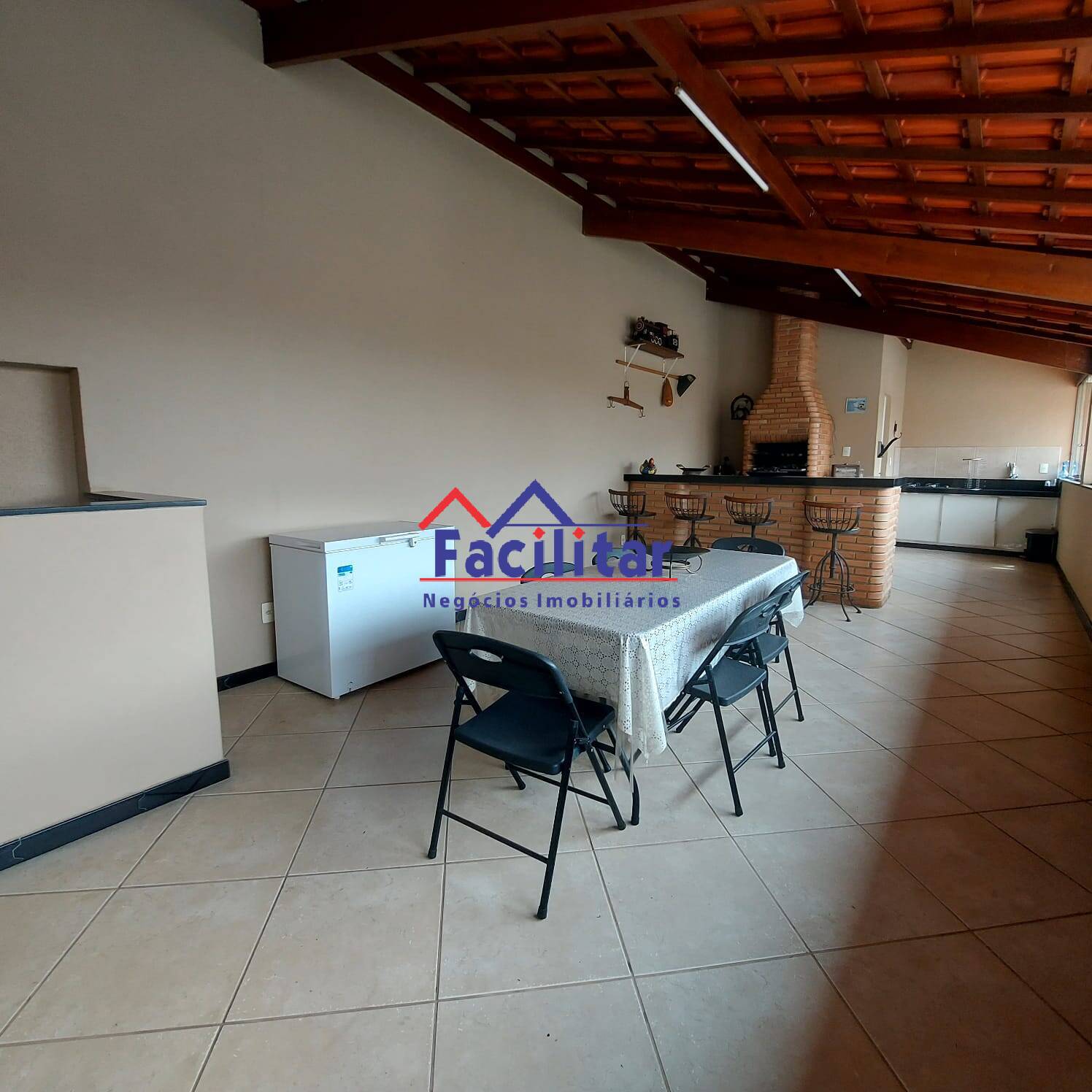 Compre - Excelente casa.