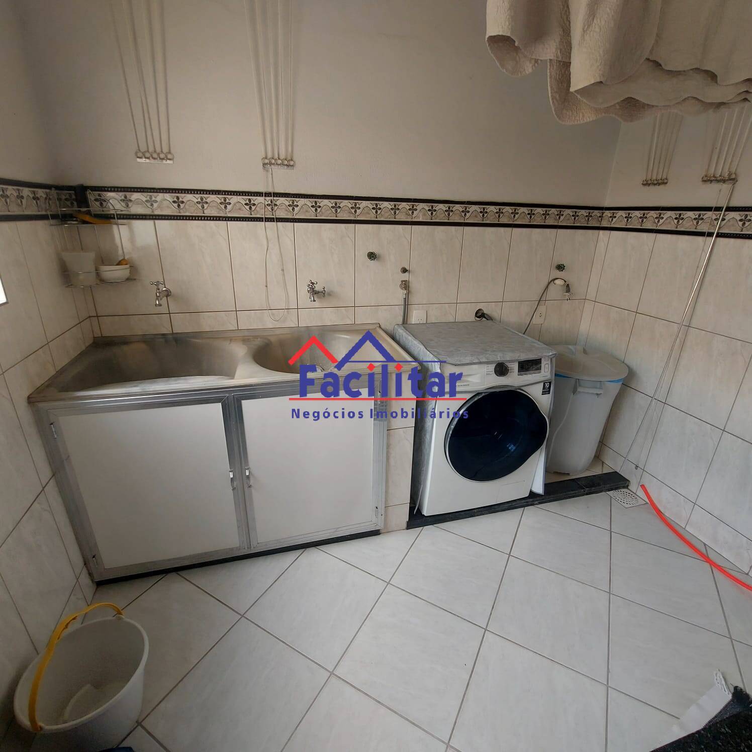 Compre - Excelente casa.
