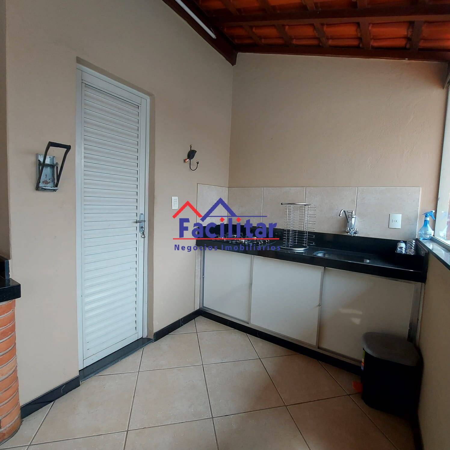 Compre - Excelente casa.