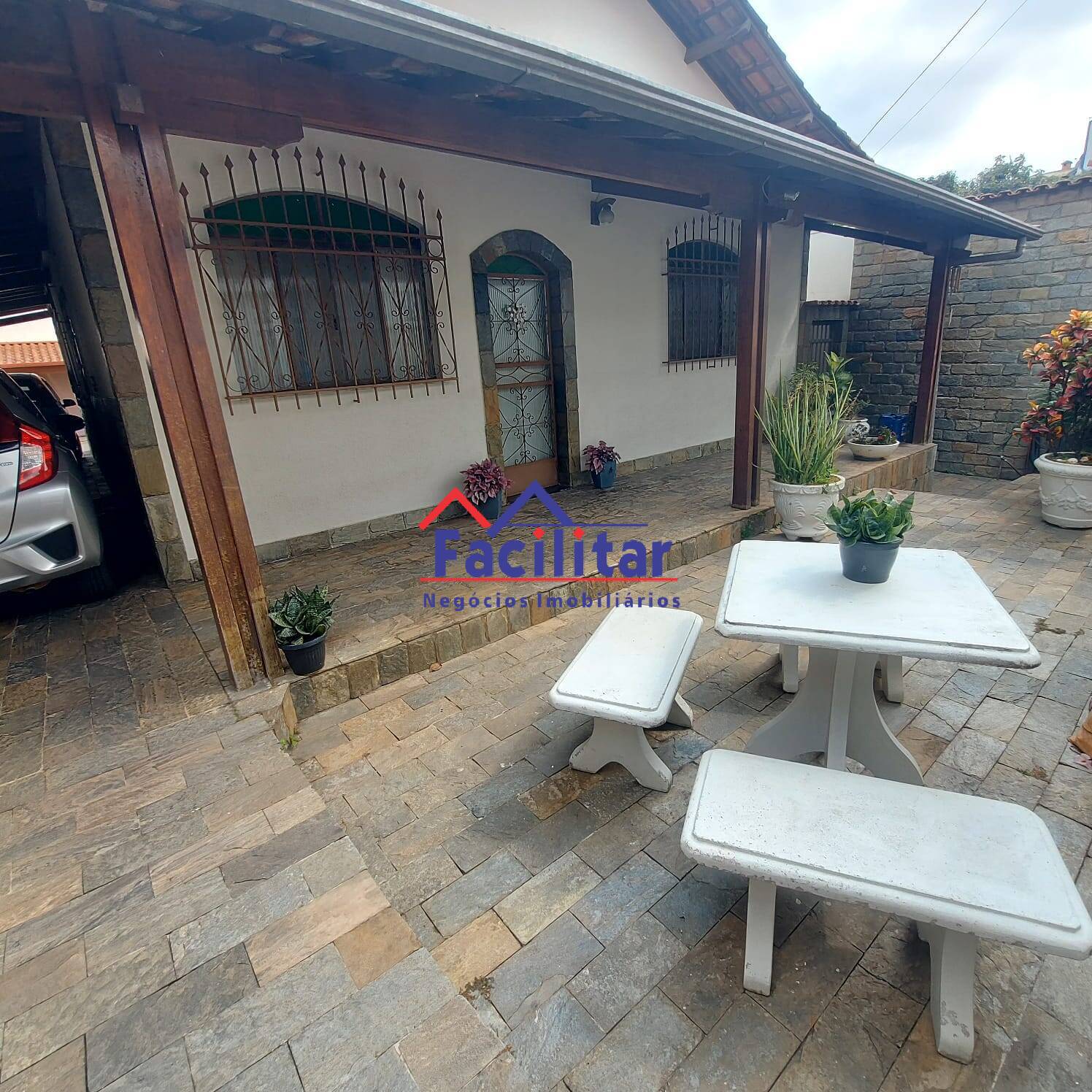 Compre - Excelente casa.
