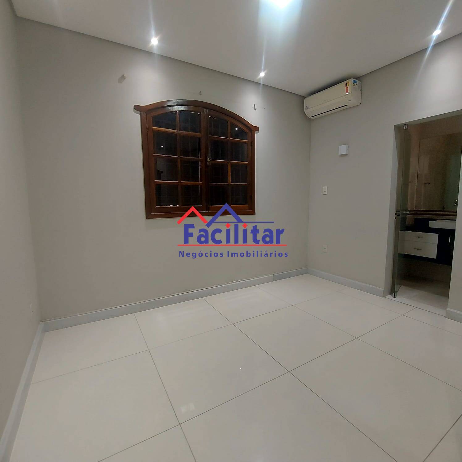 Compre - Casa Linear.