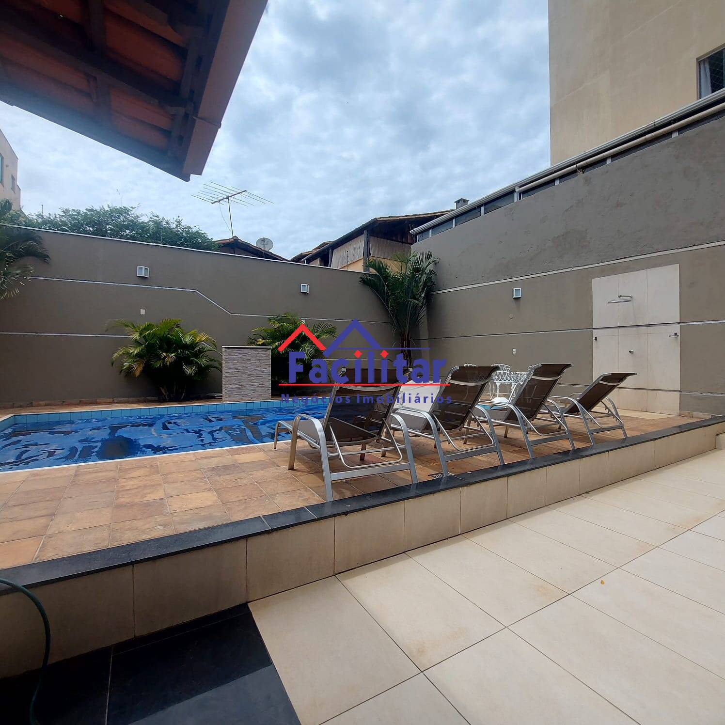 Compre - Casa Linear.