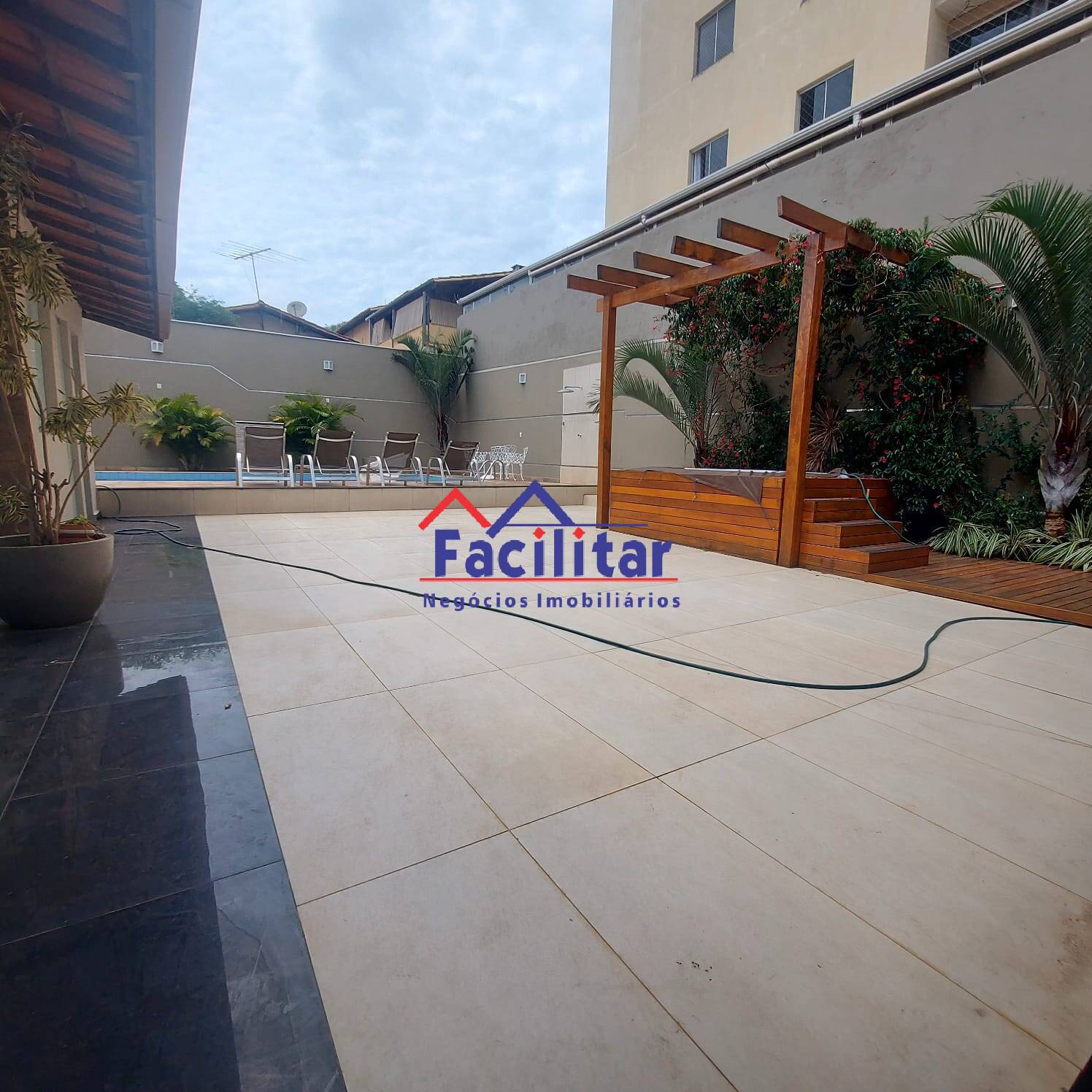 Compre - Casa Linear.