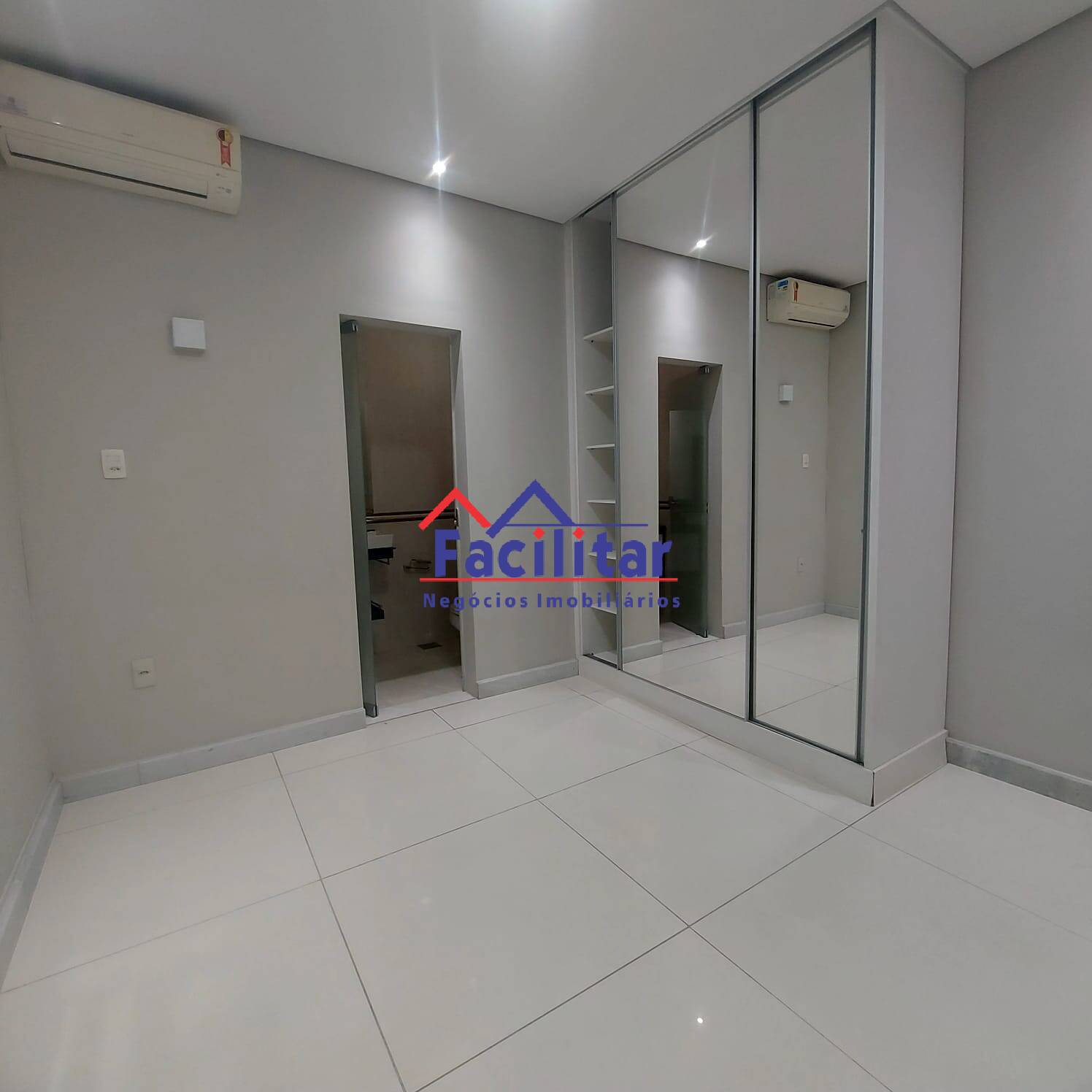 Compre - Casa Linear.
