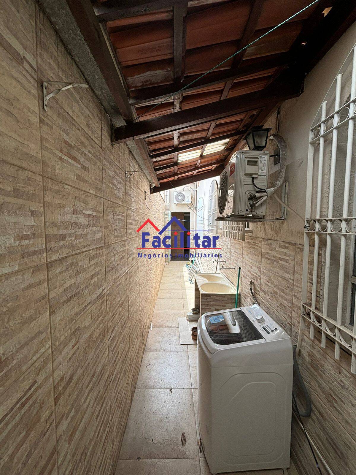 Compre - Casa Linear.