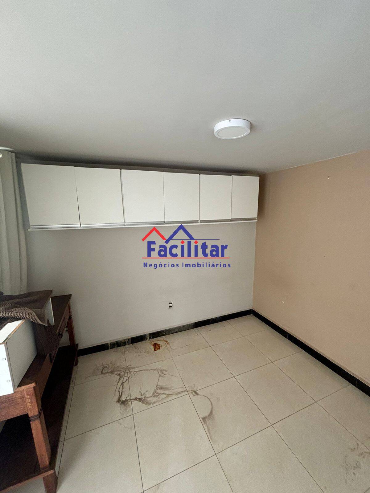 Compre - Casa Linear.