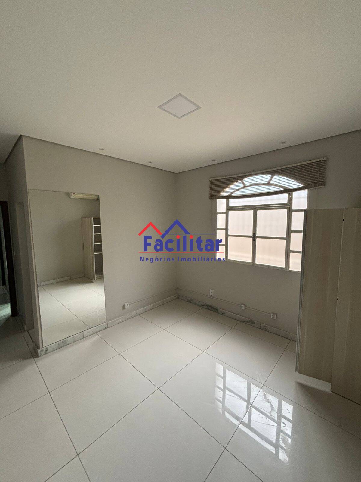 Compre - Casa Linear.