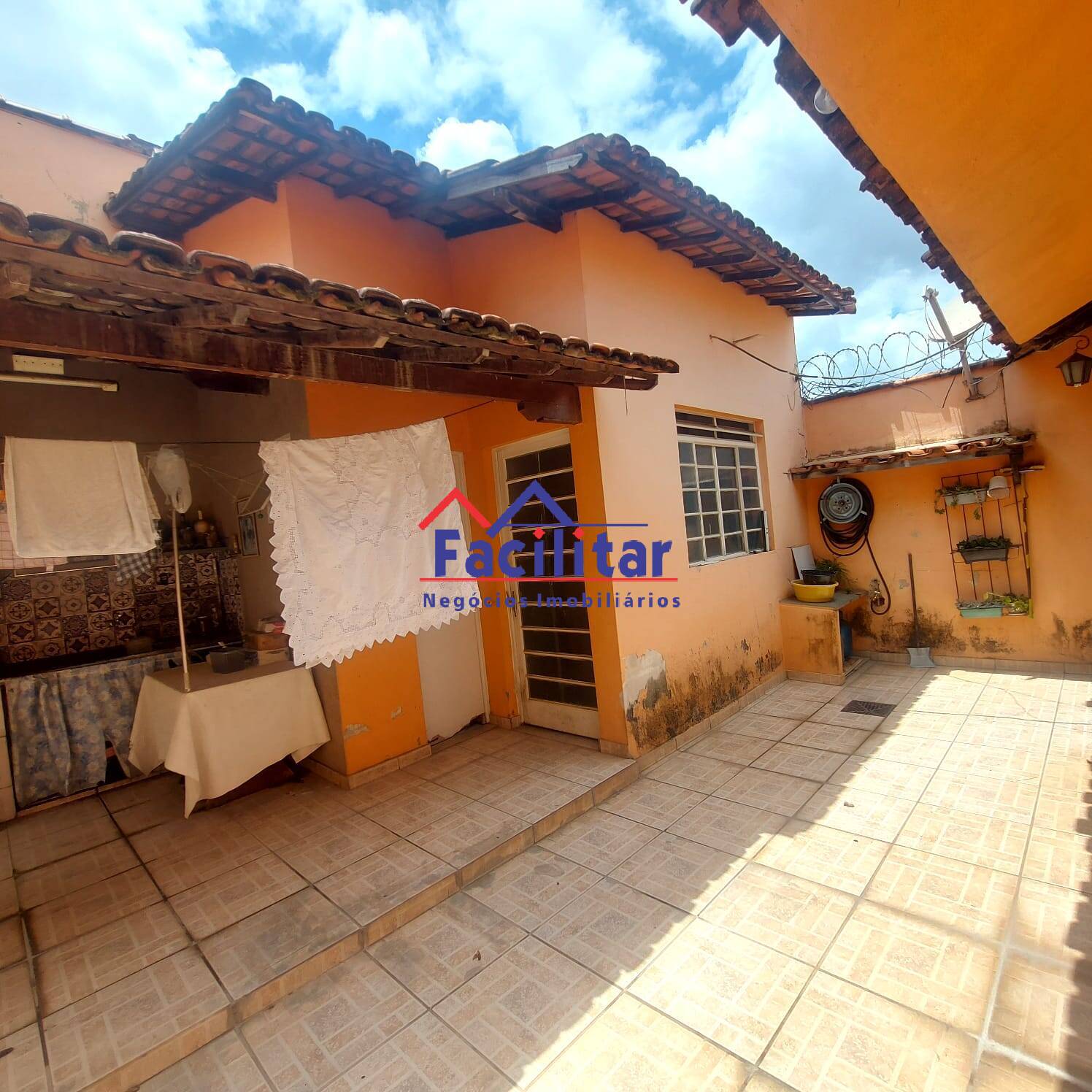 Compre - Casa Espetacular.