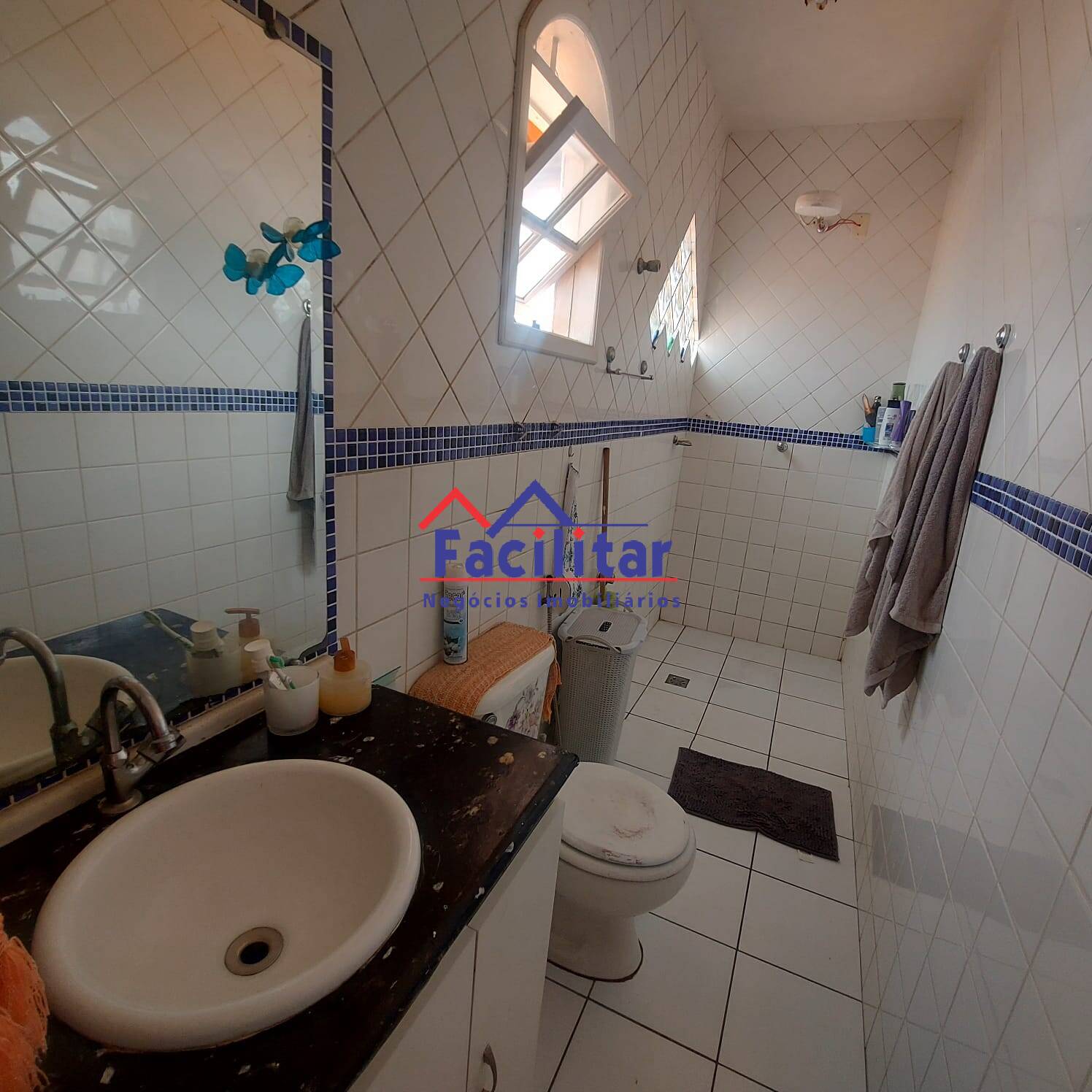 Compre - Casa Espetacular.