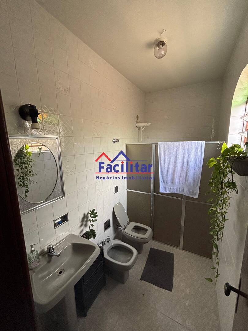 Imóvel com duas moradias individuais,