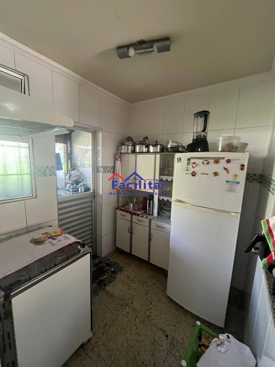 Excelente casa duplex em condomínio.