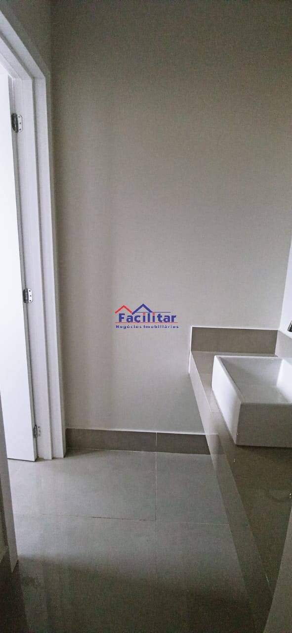 LUXO, CONFORTO e LOCALIZAÇÃO,