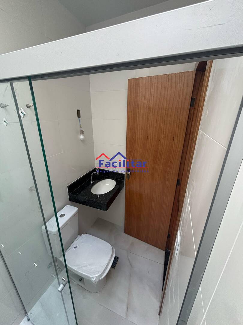 Oportunidade - Linda Casa Geminada