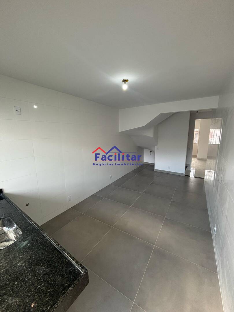 Oportunidade - Linda Casa Geminada