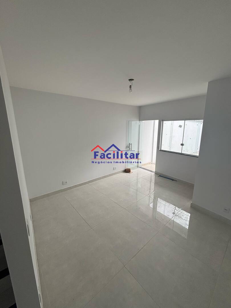 Oportunidade - Linda Casa Geminada