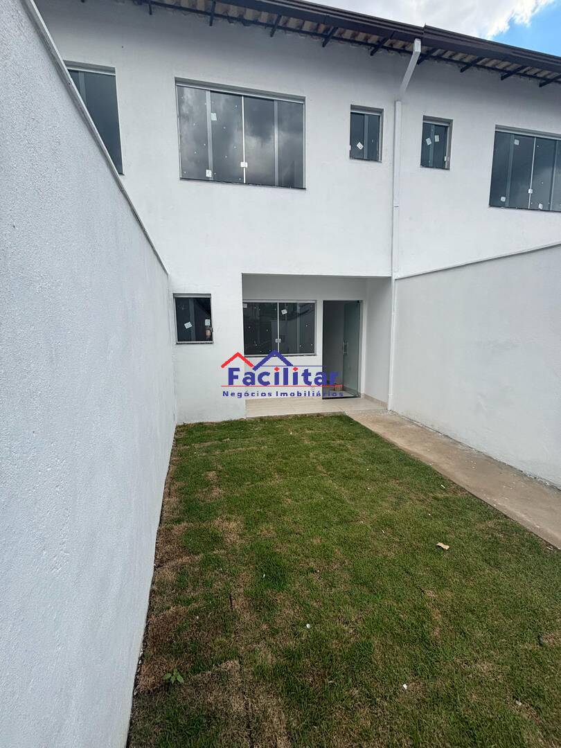 Oportunidade - Linda Casa Geminada