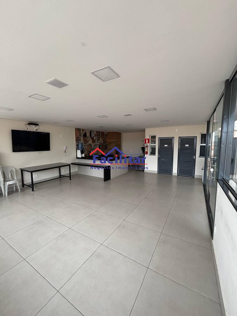 Excelente casa duplex em condomínio.